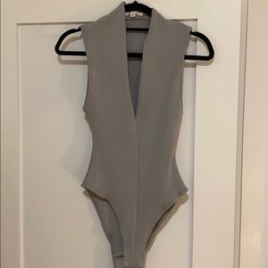 Grey ribbed body suit